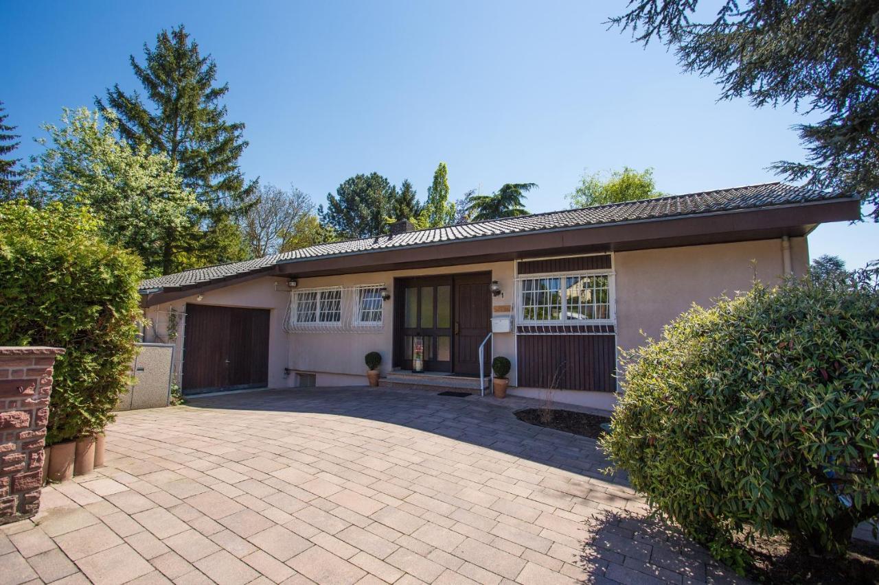 Villa-Doerr 100 M² + 1500M² Garten Woerrstadt Exterior photo